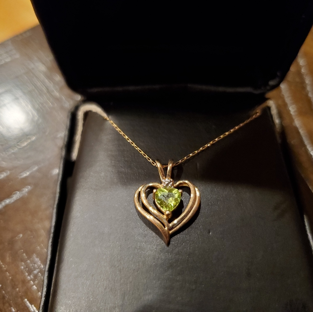 heart shaped, peridot necklace